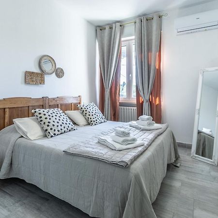 Blu Sky Garda Apartment Castelnuovo del Garda Bagian luar foto